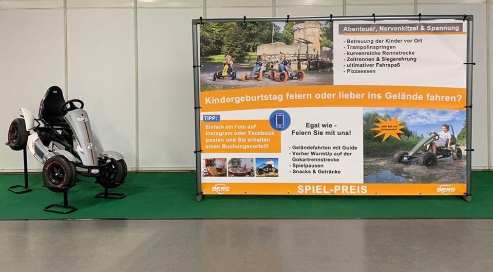 Freizeitmesse Impressionen: Trampolinspaß, Gokart Power & Co. - trampolin-profi.de