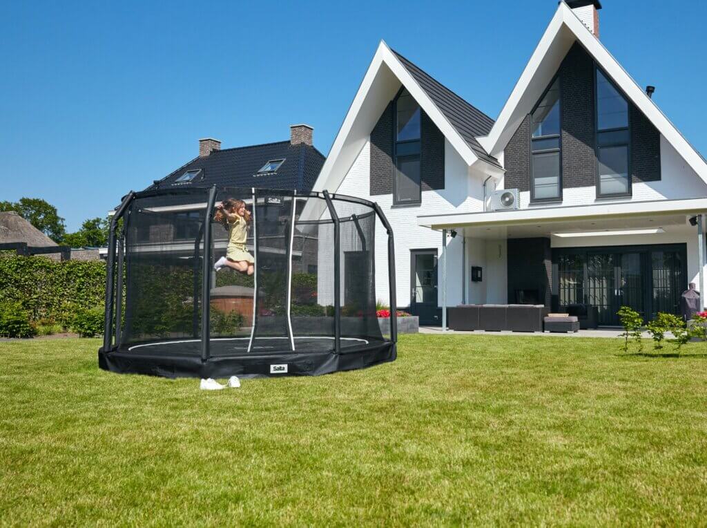 InGround Modelle mit Netz - eingraben im Garten - Tipps trampolin-profi.de