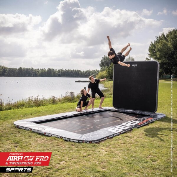 Pro Bouncer Trampolin mit Air-Wall - ultimativer Fun im Garten - RATGEBER trampolin-profi.de