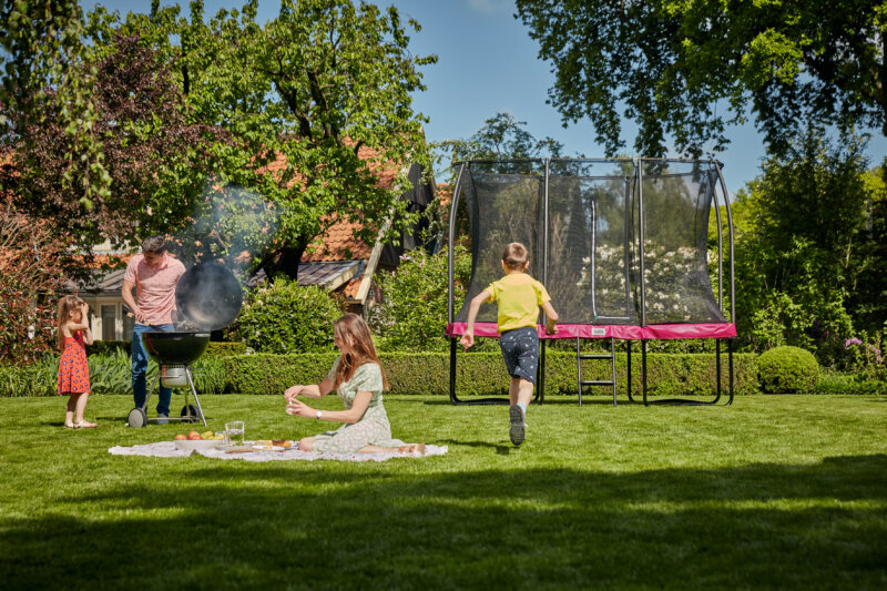 Geschenke für Kinder - Trampolin bringt Spaß in den Garten - trampolin-profi.de RATGEBER