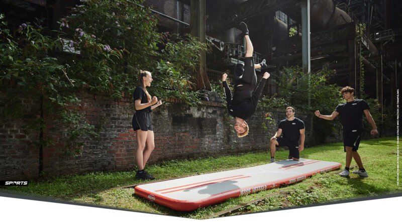 BERG AirTrack aufblasbare Turnmatte Home 500x100x10 cm Jesse Heffels - trampolin-profi.de