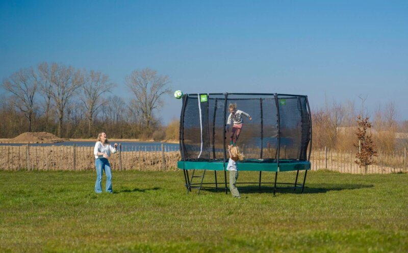 Trampolin im Herbst - jetzt noch ausgiebig nutzen - trampolin-profi.de RATGEBER