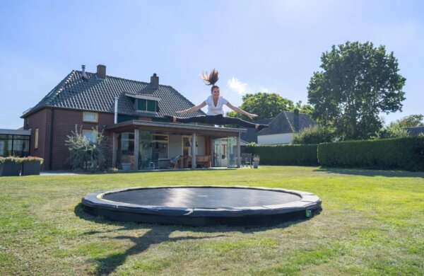 EXIT Silhouette Sport Trampolin - Trampolin Übungen für Anfänger - trampolin-profi.de