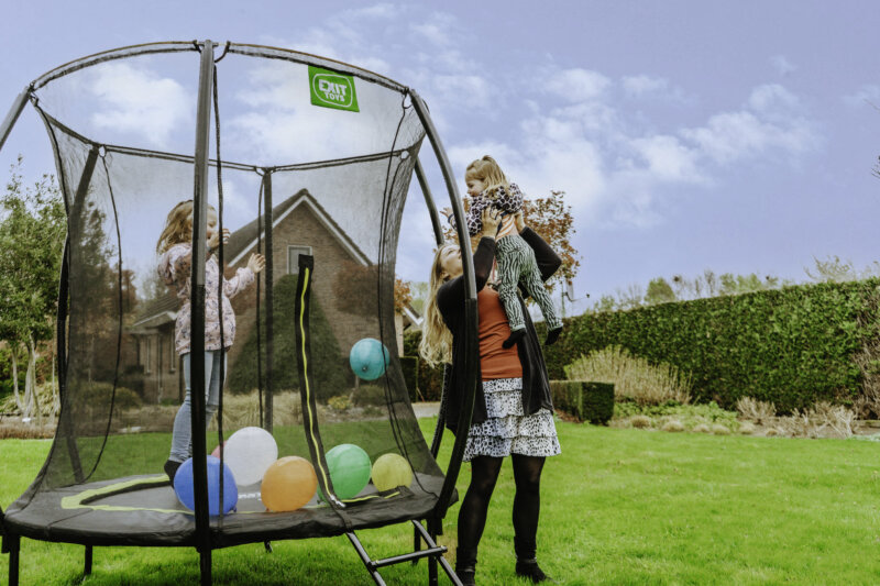 Darum verschenken Eltern zu Ostern gerne ein Trampolin - Ratgeber trampolin-profi.de