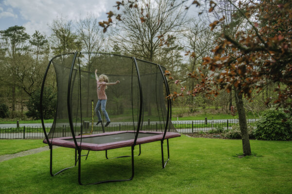 Trampolinspringen: so lernen es schon die Kleinsten - Ratgeber trampolin-profi.de