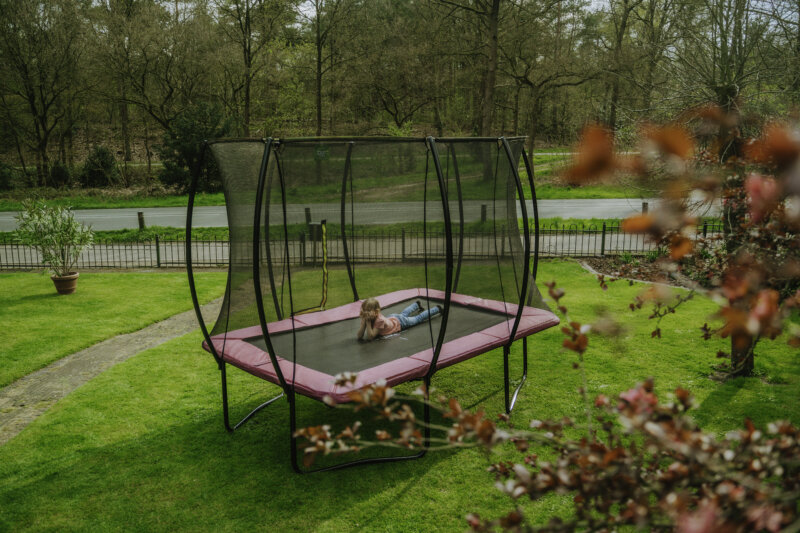 Darum verschenken Eltern zu Ostern gerne ein Trampolin - die Standortwahl - Ratgeber trampolin-profi.de