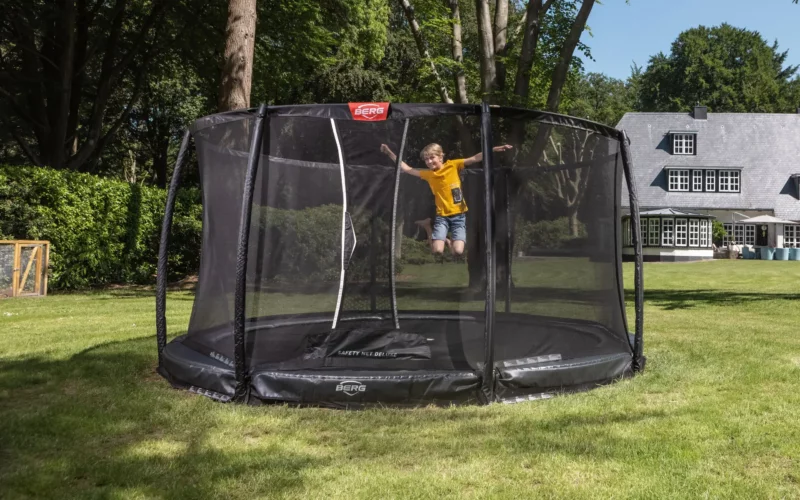 Im Frühling ist die Zeit für ein Bodentrampolin - viele Möglichkeiten jetzt bei trampolin-profi.de